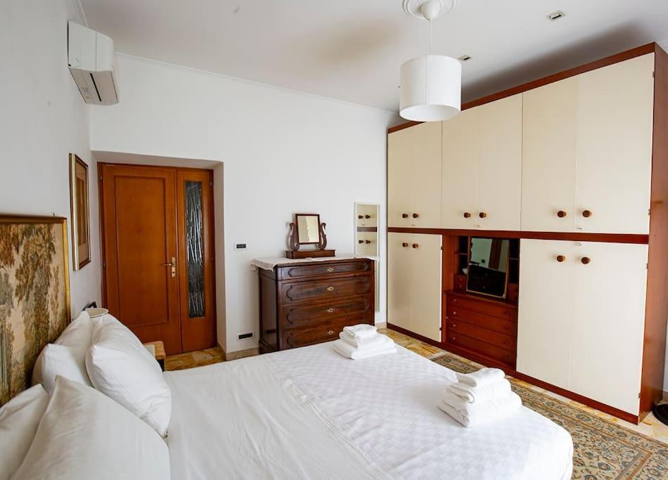 Dimora Al Colosseo, 2 Bedrooms Rom Exterior foto