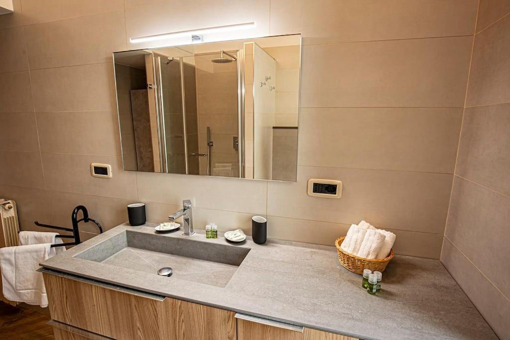 Dimora Al Colosseo, 2 Bedrooms Rom Exterior foto