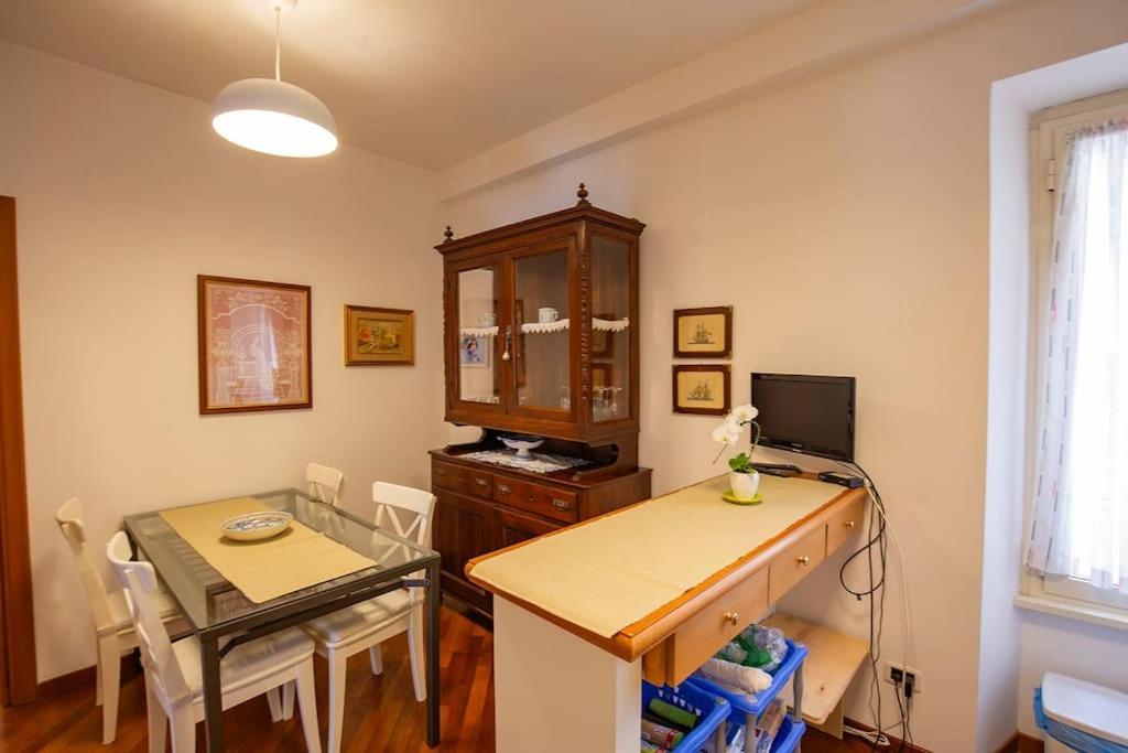 Dimora Al Colosseo, 2 Bedrooms Rom Exterior foto