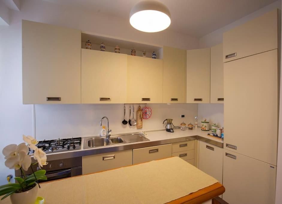 Dimora Al Colosseo, 2 Bedrooms Rom Exterior foto